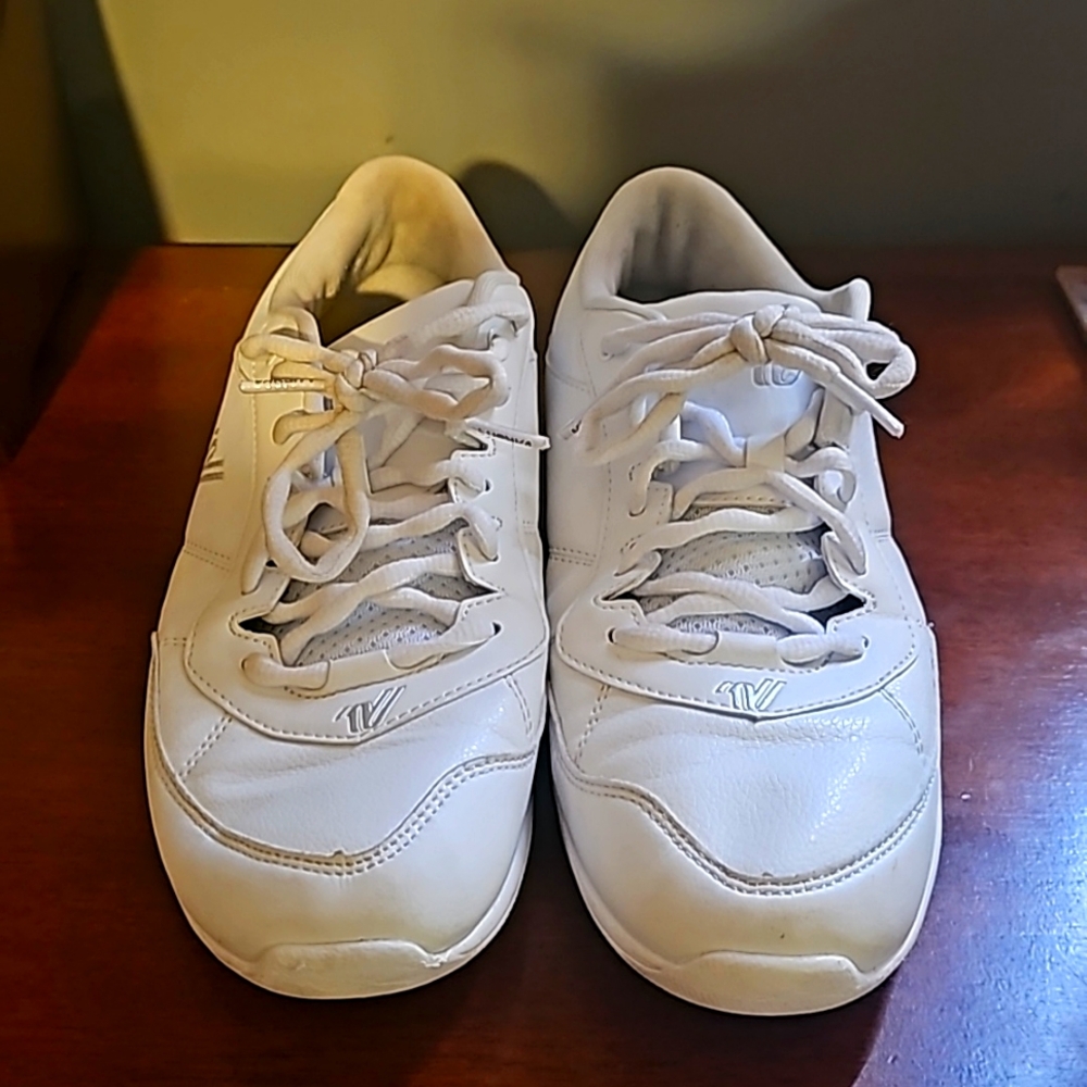 Cheerleading Shoes Size 9